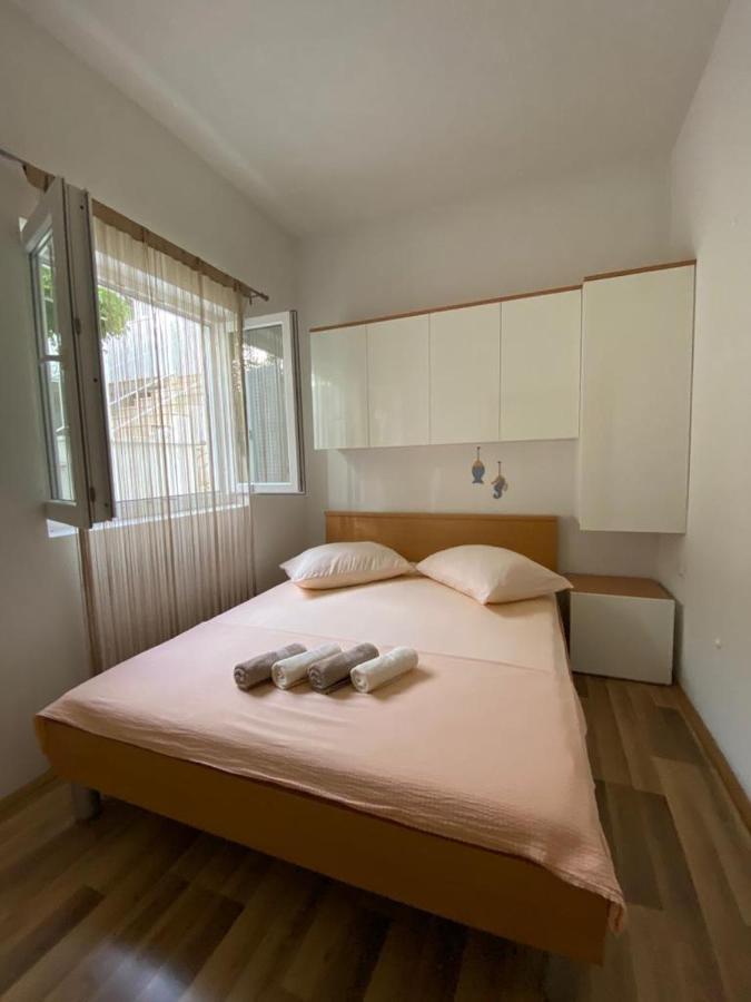 Apartmani Znaor Baška Voda Zewnętrze zdjęcie