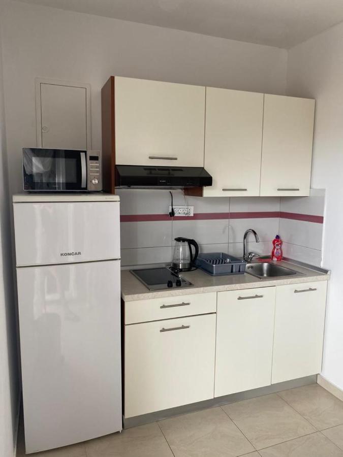 Apartmani Znaor Baška Voda Zewnętrze zdjęcie