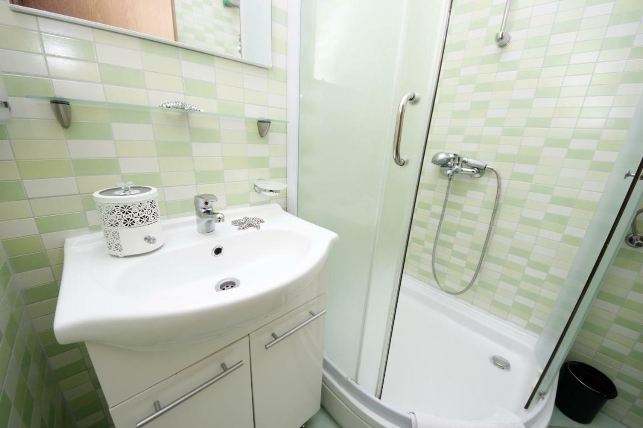 Apartmani Znaor Baška Voda Zewnętrze zdjęcie