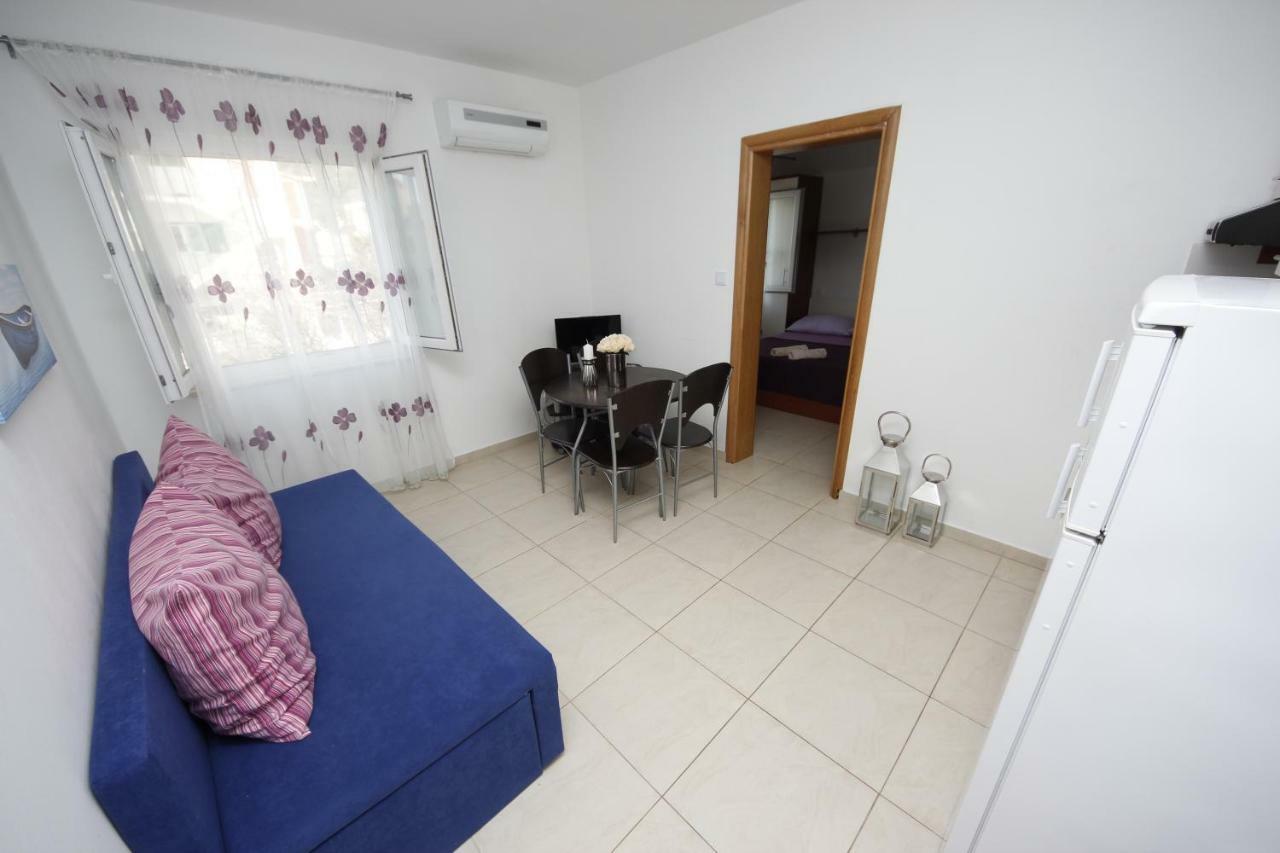 Apartmani Znaor Baška Voda Zewnętrze zdjęcie
